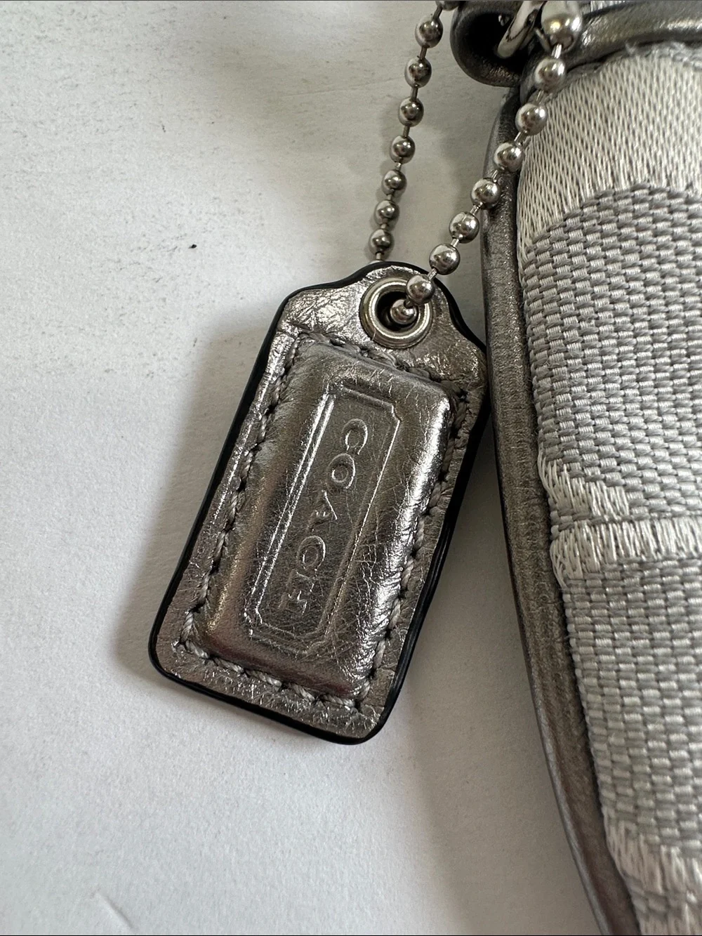 Coach Wristlet Purse Pouch Silver Gray Signature Jacquard Zipper Handle
